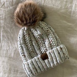 Women’s Winter Pouf Hat
